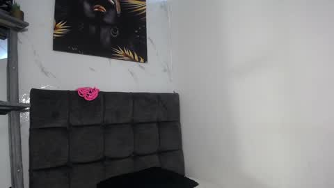 Mikoto Urb online show from December 7, 4:03 pm