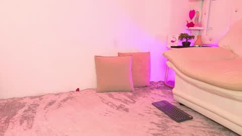 Mikoto Urb online show from September 18, 8:44 pm