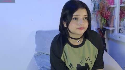 Snapshot of mikoto_urab chatting on February 6, 7:17 pm Mikoto Urb online show from February 6, 7:17 pm