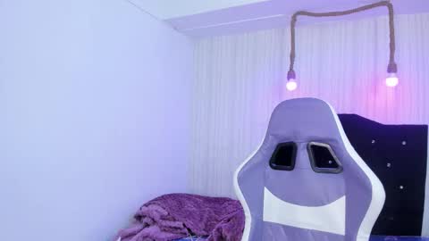   miku katsuragi  online show from January 14, 1:55 am