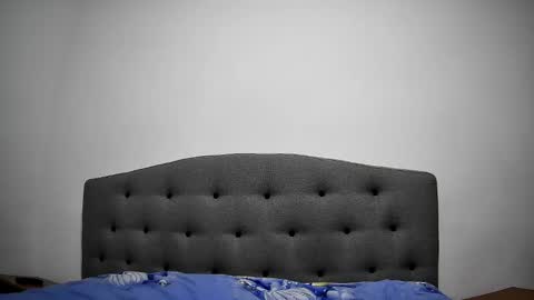 Snapshot of mikyloveu chatting on December 11, 2:44 pm Mikyloveu online show from December 11, 2:44 pm