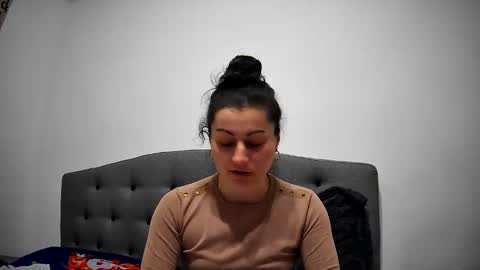 Snapshot of mikyloveu chatting on December 14, 4:09 pm Mikyloveu online show from December 14, 4:09 pm