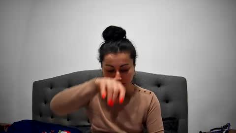 Snapshot of mikyloveu chatting on December 14, 7:14 pm Mikyloveu online show from December 14, 7:14 pm