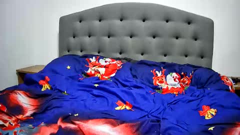 Snapshot of mikyloveu chatting on December 19, 7:18 pm Mikyloveu online show from December 19, 7:18 pm