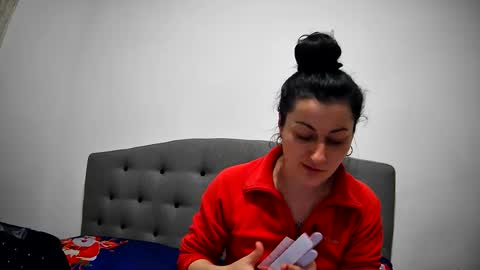 Snapshot of mikyloveu chatting on December 29, 2:42 pm Mikyloveu online show from December 29, 2:42 pm