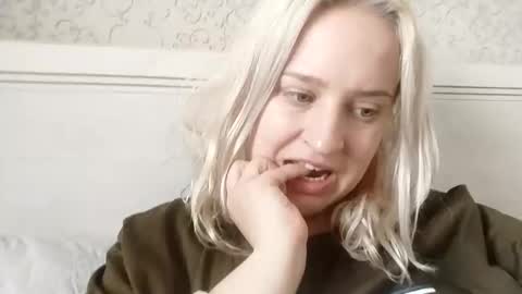 Mila 420 online show from May 8, 10:31 am