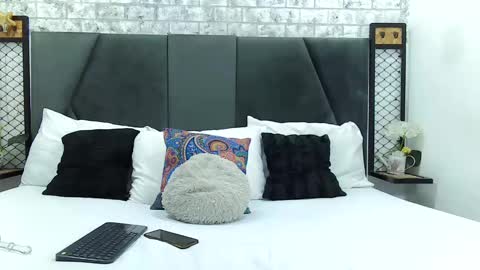 mila_adamss online show from March 5, 11:28 am