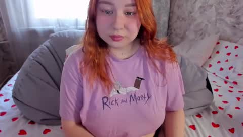 Snapshot of mila_foxxxy chatting on February 24, 9:10 am Mila shy sensual person online show from February 24, 9:10 am