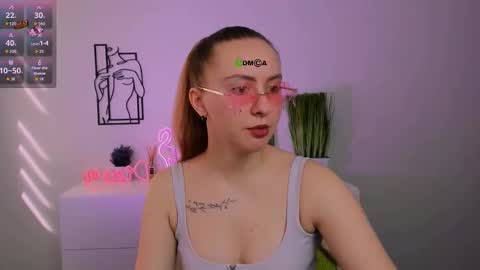 mila_glow online show from September 17, 9:11 am