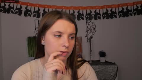 mila_glow online show from October 27, 8:13 pm