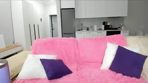 Lilli online show from November 7, 12:32 am