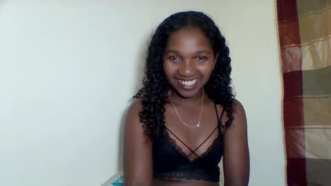 mila_lunah online show from April 22, 3:53 am