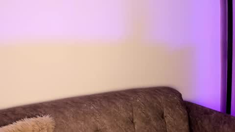 Snapshot of mila_monty__ chatting on February 5, 3:11 am online show from February 5, 3:11 am