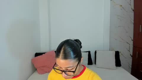 Snapshot of mila_rose1 chatting on July 17, 2:29 am martina online show from July 17, 2:29 am