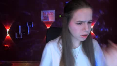 Snapshot of mila_sun__ chatting on February 25, 8:35 am mila_sun__ online show from February 25, 8:35 am