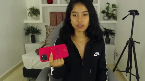 Snapshot of milaa_star chatting on February 7, 4:16 am milaa_star online show from February 7, 4:16 am