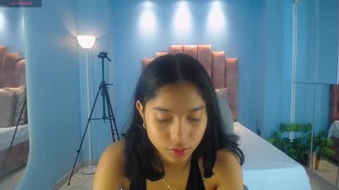 Snapshot of milaa_star chatting on February 18, 3:24 am milaa_star online show from February 18, 3:24 am