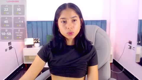 Snapshot of milaa_star chatting on March 18, 4:48 am milaa_star online show from March 18, 4:48 am