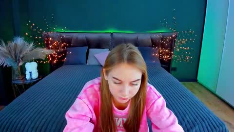 Milla online show from November 30, 6:50 am