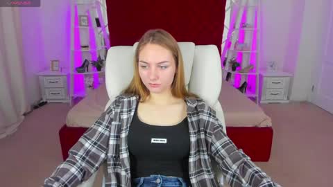 Milla online show from May 30, 5:37 am