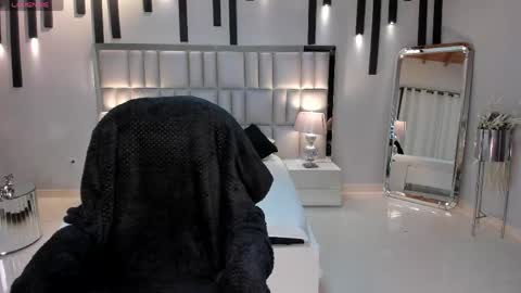 Mila online show from April 28, 3:00 am