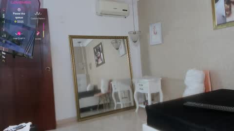 miladiosa online show from September 15, 12:05 pm