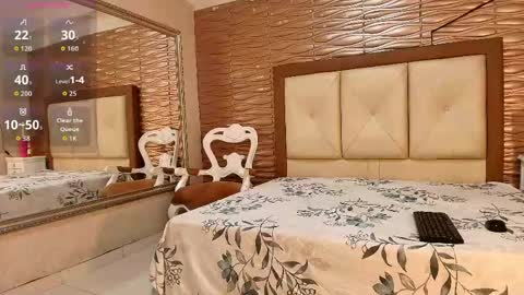 miladiosa online show from April 13, 1:05 pm