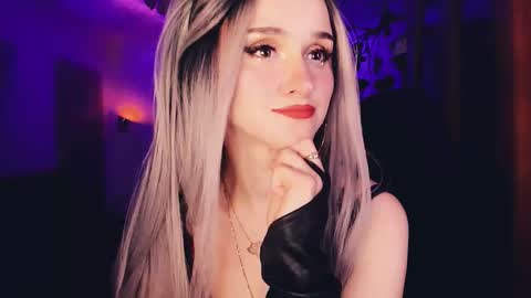 MiladyJolie online show from September 12, 3:17 am