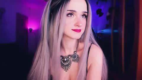 MiladyJolie online show from November 26, 10:00 pm