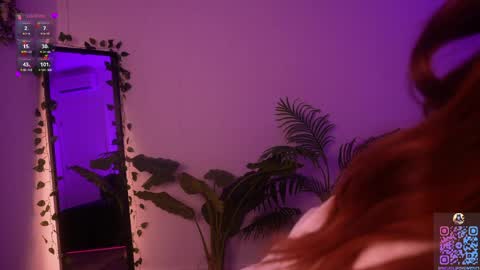 Snapshot of milaflameee_ chatting on May 28, 3:20 pm Mila . online show from May 28, 3:20 pm