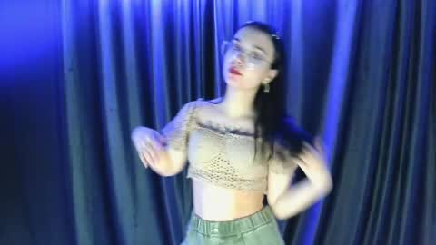 Snapshot of milaholeen66 chatting on June 2, 6:32 pm milaholeen66 online show from June 2, 6:32 pm