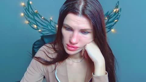 Milaloona online show from May 31, 6:42 am
