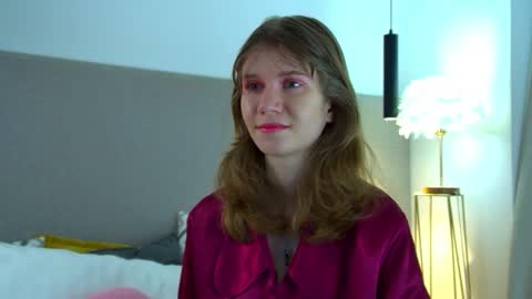 Snapshot of milamaelis chatting on February 28, 6:36 am Mila online show from February 28, 6:36 am