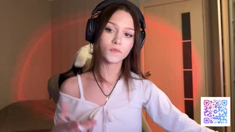 milamiuu online show from March 6, 3:08 pm