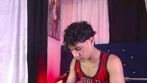 Snapshot of milan_anxel chatting on February 15, 1:46 am Milan Anxel online show from February 15, 1:46 am