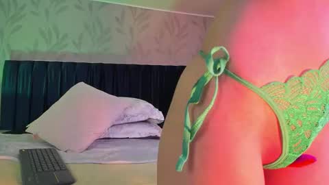 Daphne online show from March 3, 5:30 pm