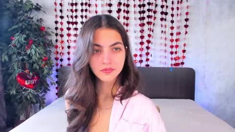 Snapshot of milana_crystal_ chatting on February 7, 8:22 am Milana online show from February 7, 8:22 am