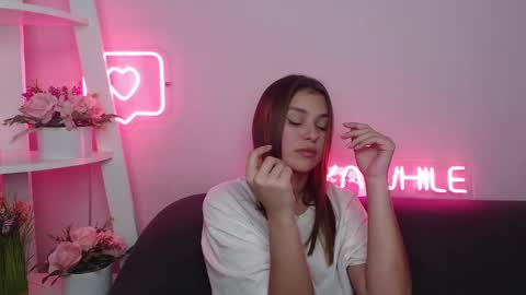 milanaangelas online show from January 21, 11:03 am