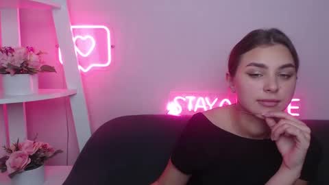 milanaangelas online show from January 31, 8:54 am