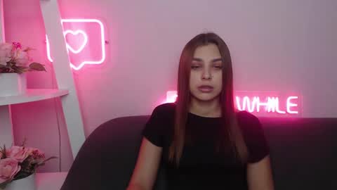 milanaangelas online show from February 2, 5:42 am