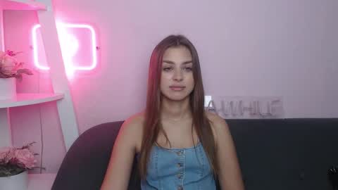 milanaangelas online show from November 24, 6:24 am