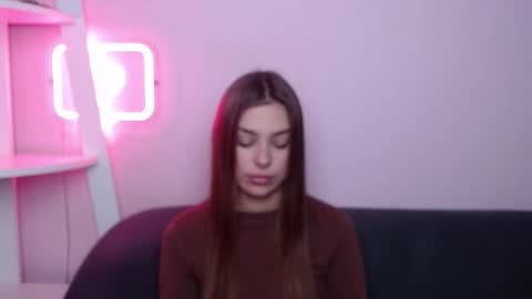 milanaangelas online show from February 15, 6:10 am