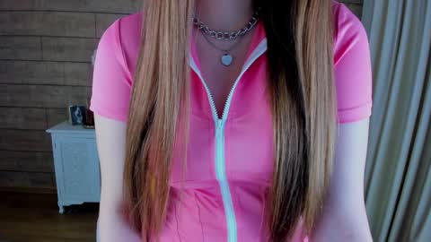 Snapshot of milanabalmain chatting on January 21, 2:26 pm MilanaBalmain online show from January 21, 2:26 pm