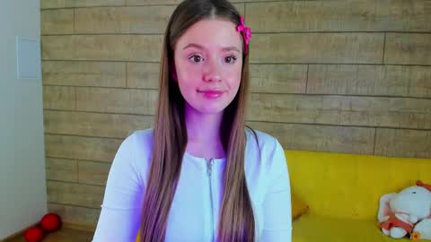 Snapshot of milanabalmain chatting on February 10, 2:26 pm MilanaBalmain online show from February 10, 2:26 pm