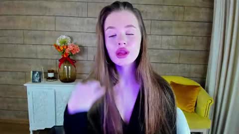 Snapshot of milanabalmain chatting on February 17, 1:42 pm MilanaBalmain online show from February 17, 1:42 pm