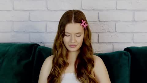 Snapshot of milanabalmain chatting on February 18, 4:37 am MilanaBalmain online show from February 18, 4:37 am