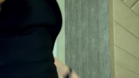 Snapshot of milanabalmain chatting on February 22, 2:19 pm MilanaBalmain online show from February 22, 2:19 pm