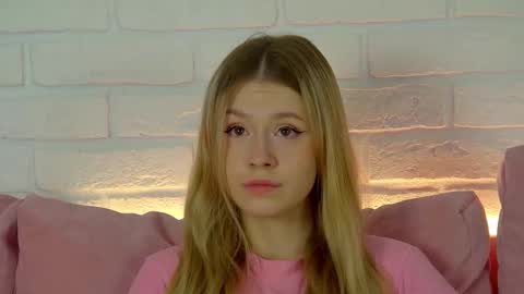 Snapshot of milanabalmain chatting on September 21, 4:03 am MilanaBalmain online show from September 21, 4:03 am