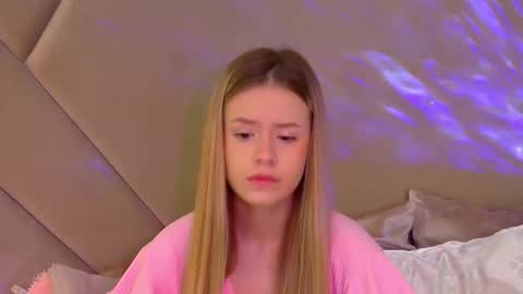 Snapshot of milanabalmain chatting on September 30, 4:28 am MilanaBalmain online show from September 30, 4:28 am