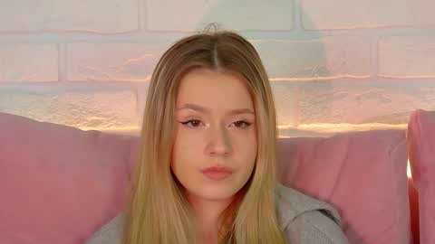 Snapshot of milanabalmain chatting on October 1, 4:13 pm MilanaBalmain online show from October 1, 4:13 pm